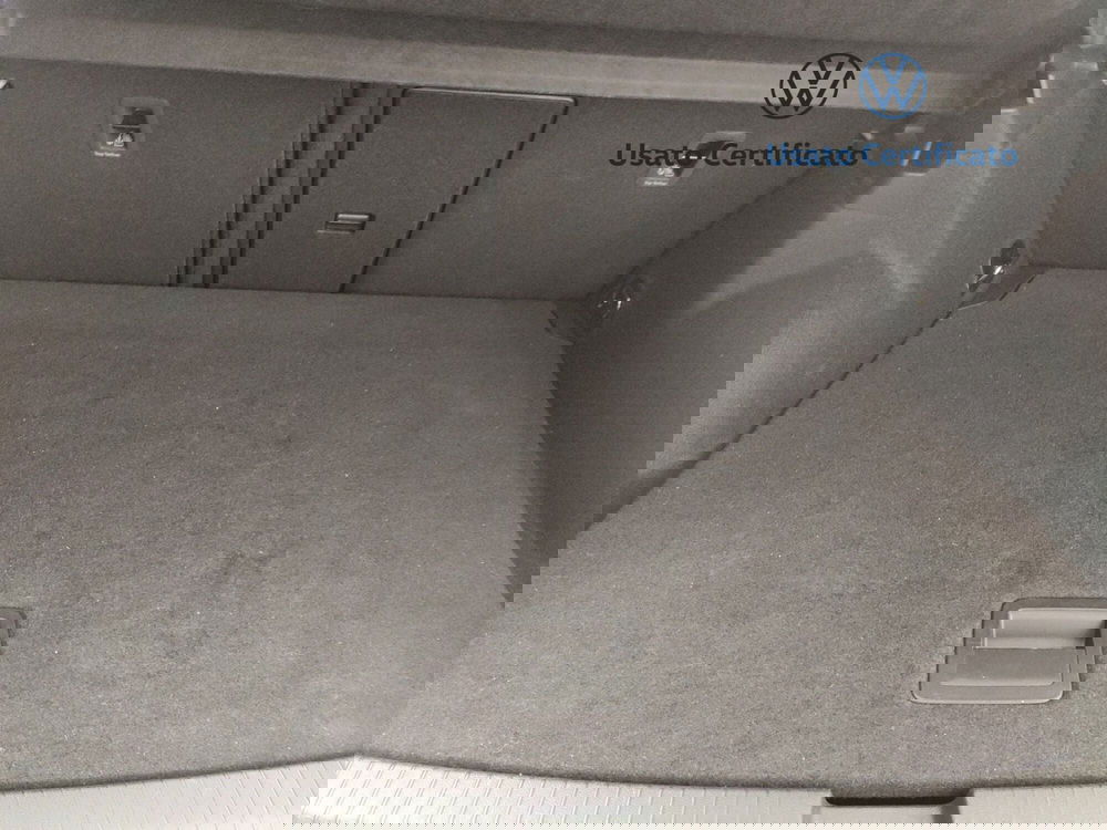Volkswagen T-Roc usata a Avellino (17)