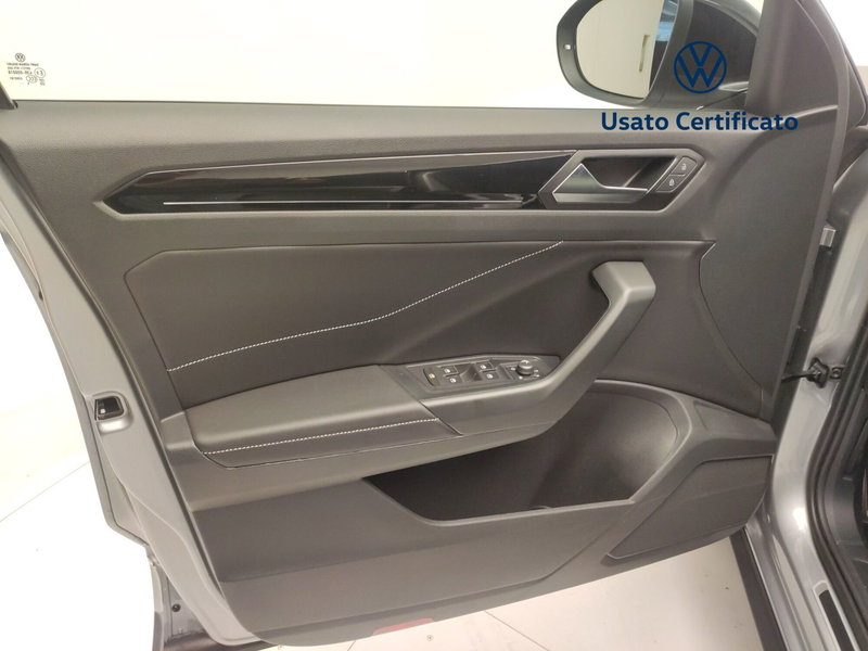 Volkswagen T-Roc usata a Avellino (18)