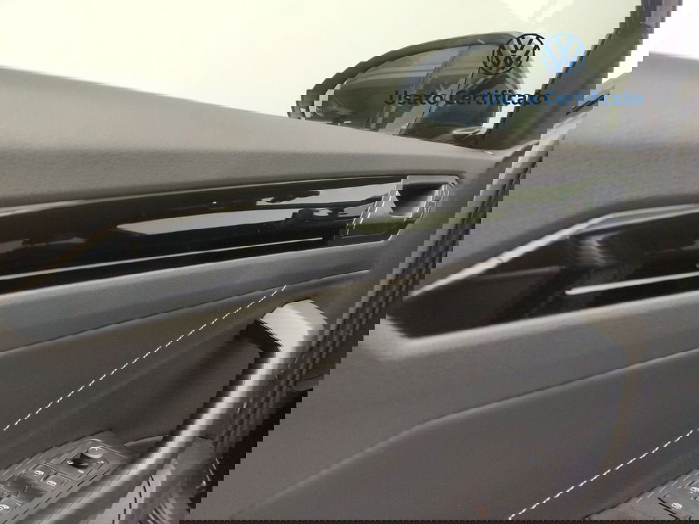 Volkswagen T-Roc usata a Avellino (19)