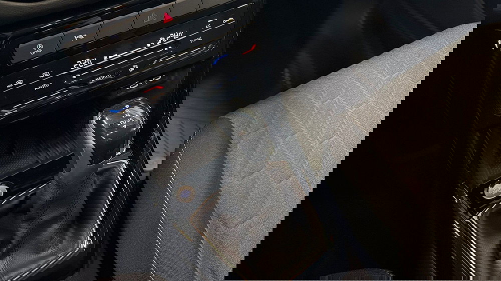 Volkswagen T-Cross usata a Treviso (8)