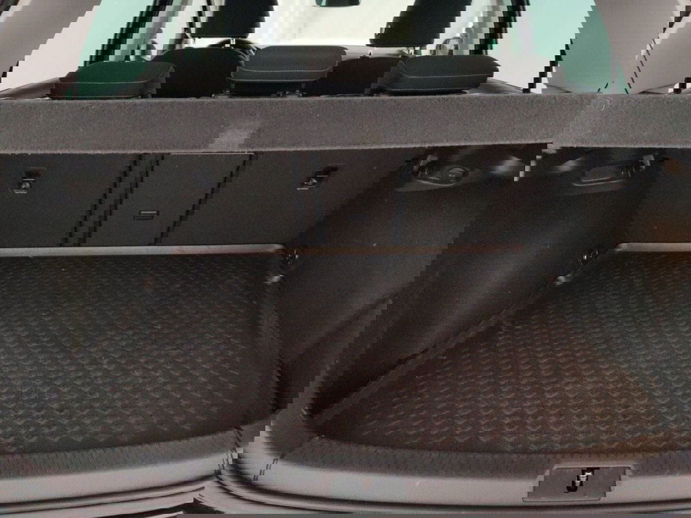 Volkswagen Golf usata a Massa-Carrara (14)