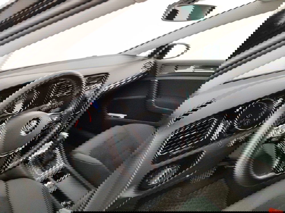 Volkswagen Golf usata a Massa-Carrara (7)