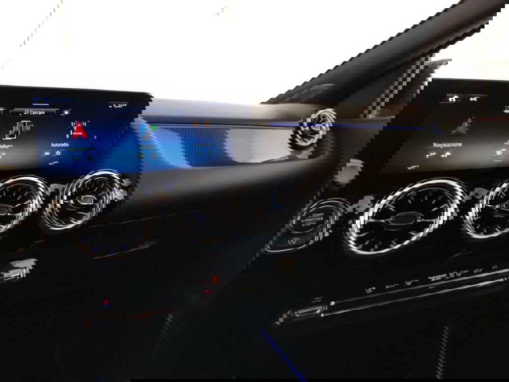 Mercedes-Benz GLA SUV usata a Massa-Carrara (11)