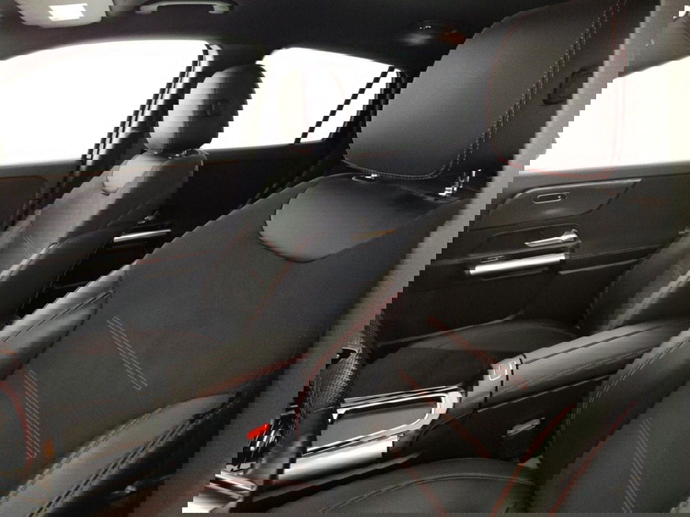 Mercedes-Benz GLA SUV usata a Massa-Carrara (9)