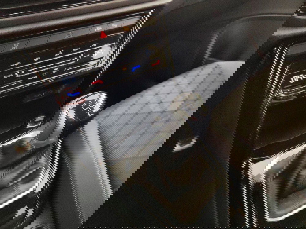 Volkswagen T-Roc usata a Massa-Carrara (9)