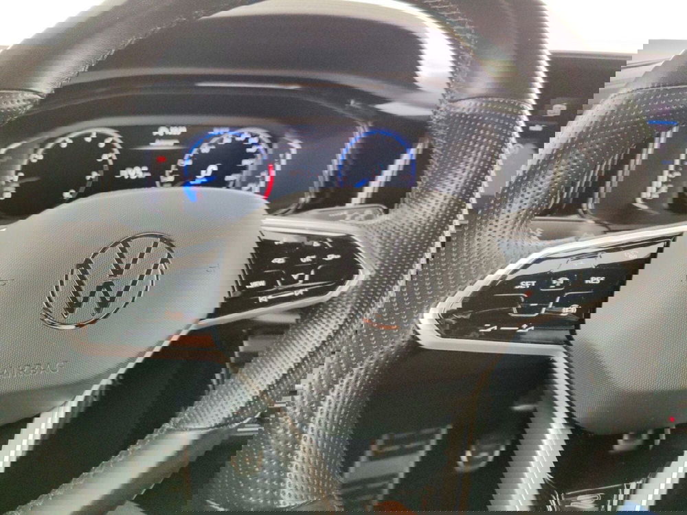 Volkswagen T-Roc usata a Massa-Carrara (12)