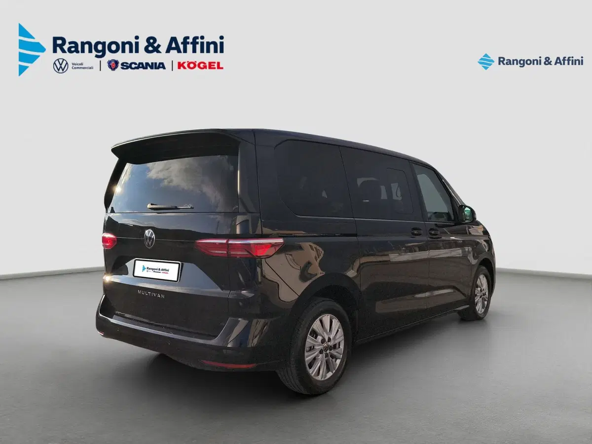 Volkswagen Multivan usata a Brescia (6)