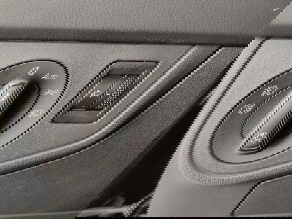 Volkswagen Taigo usata a Napoli (14)