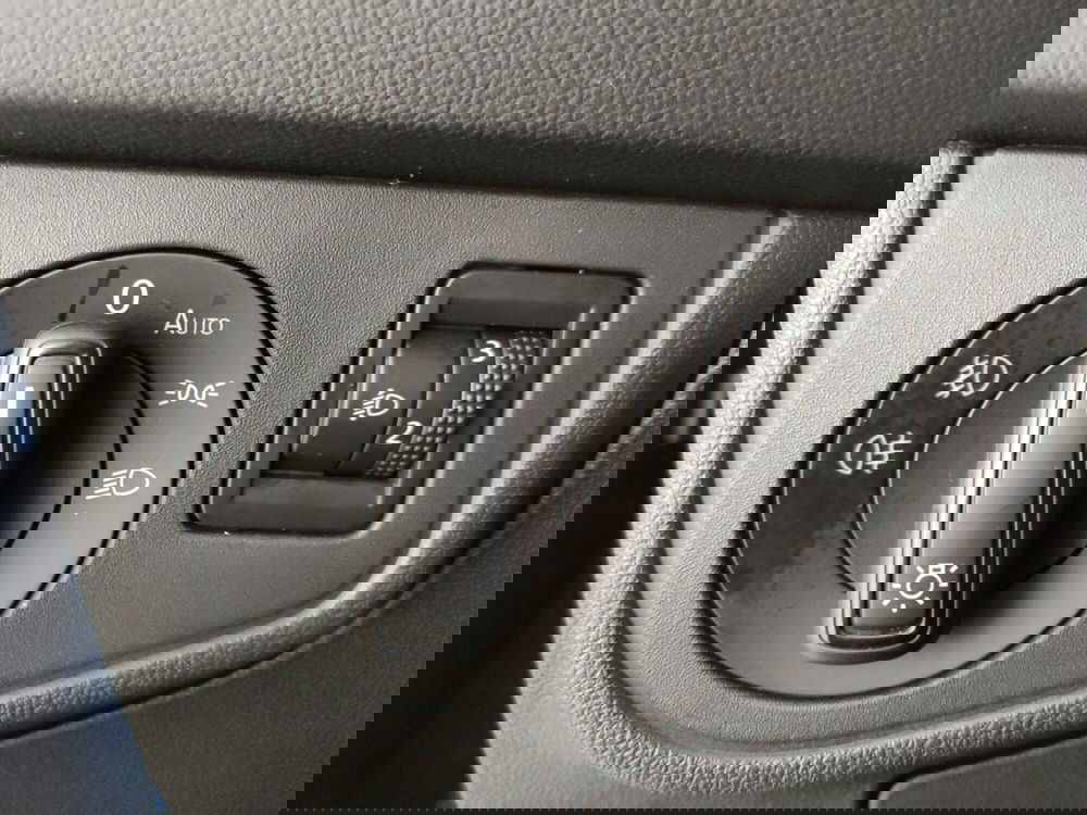 Volkswagen Taigo usata a Napoli (14)