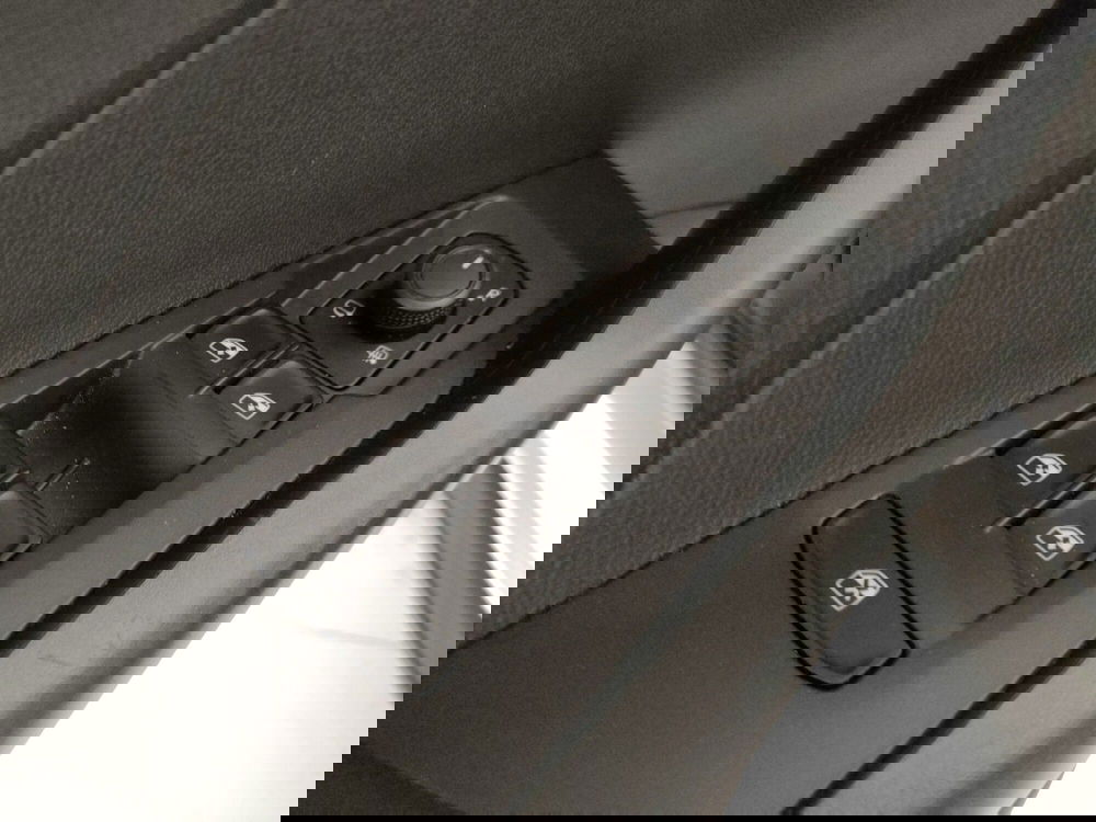 Volkswagen T-Cross usata a Napoli (10)