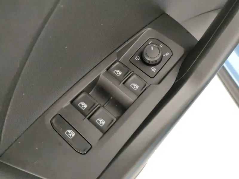 Volkswagen T-Cross usata a Napoli (10)