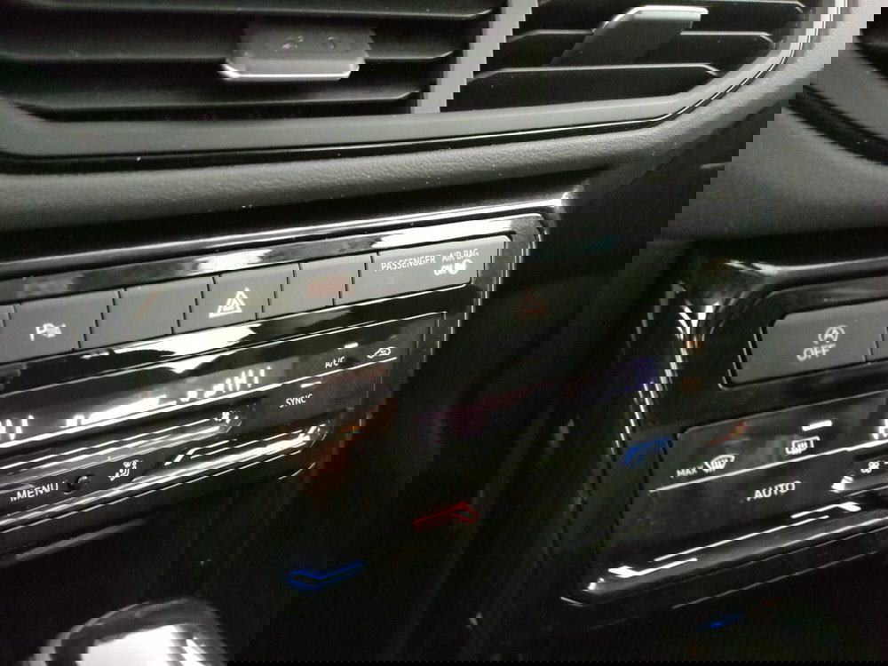 Volkswagen T-Cross usata a Napoli (17)