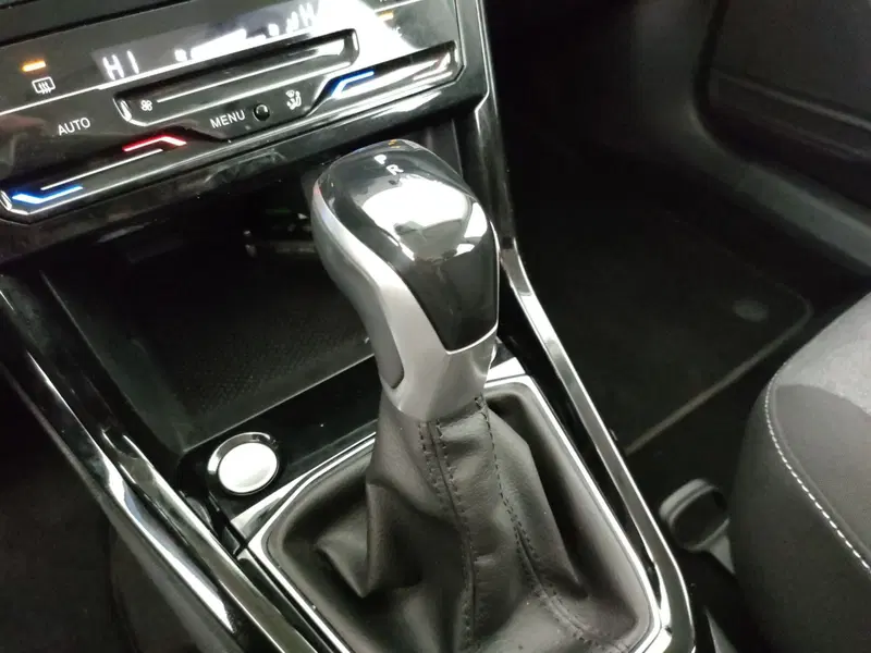 Volkswagen T-Cross usata a Napoli (18)