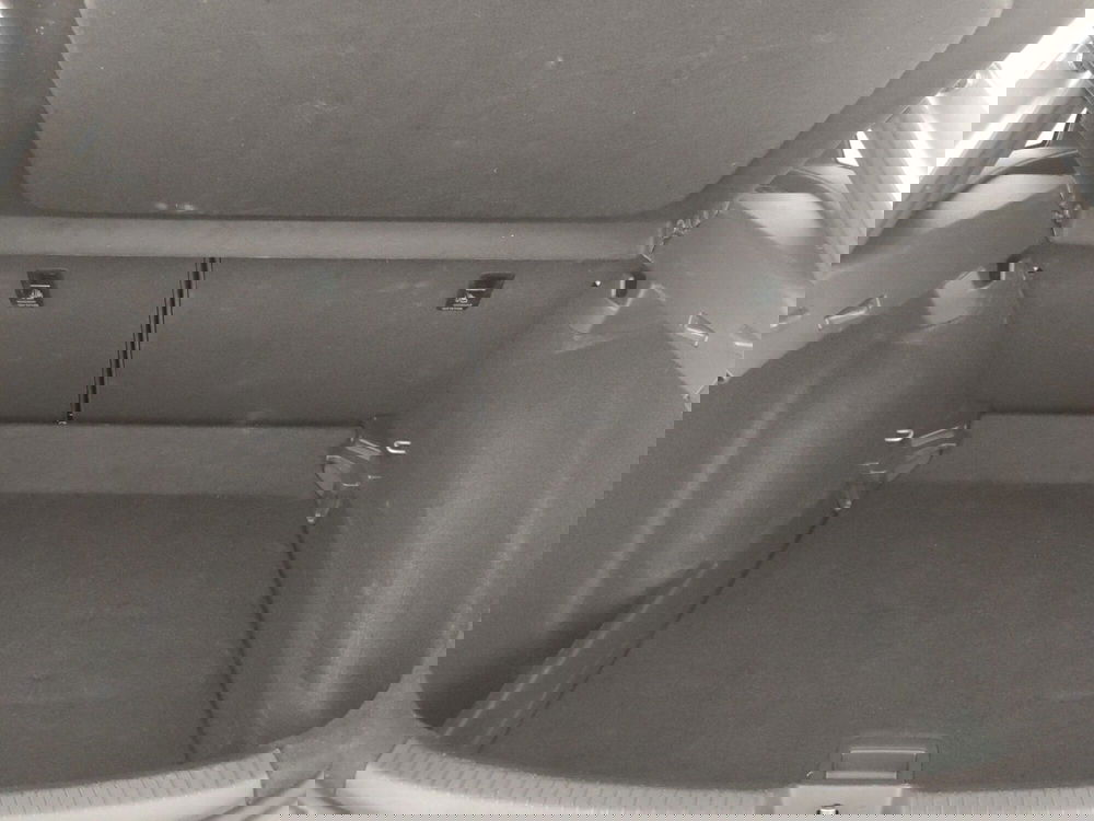 Volkswagen Taigo usata a Napoli (12)