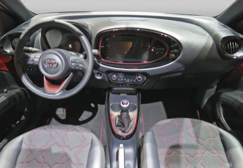 Toyota Aygo X usata a Palermo (13)