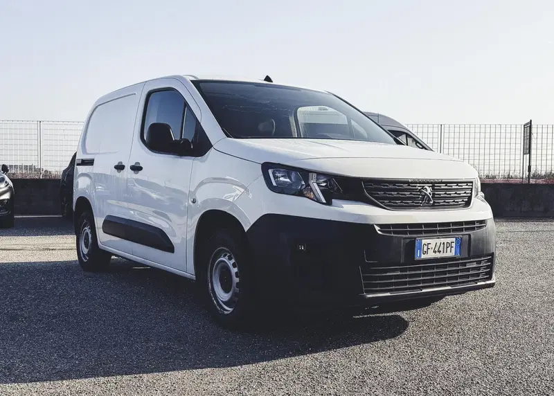 Peugeot Partner Furgone usata a Novara