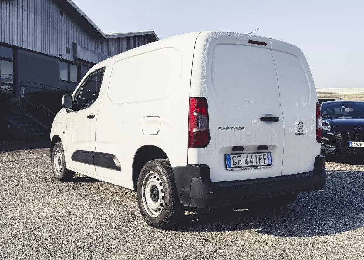 Peugeot Partner Furgone usata a Novara (4)