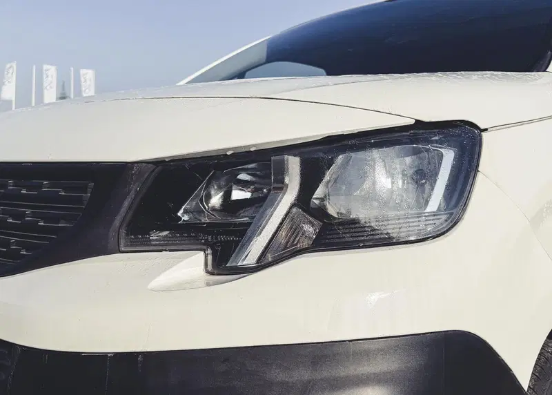 Peugeot Partner Furgone usata a Novara (5)