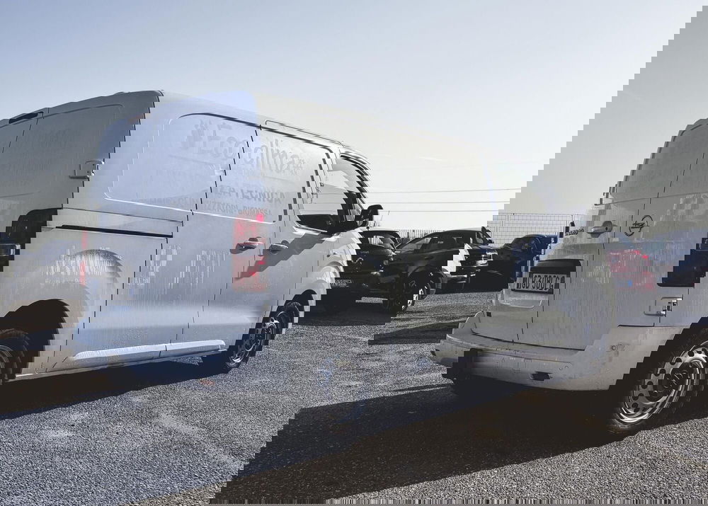 Opel Vivaro Furgone usata a Novara (3)