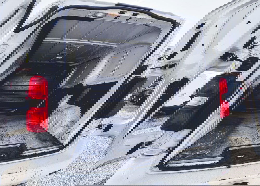 Opel Vivaro Furgone usata a Novara (6)