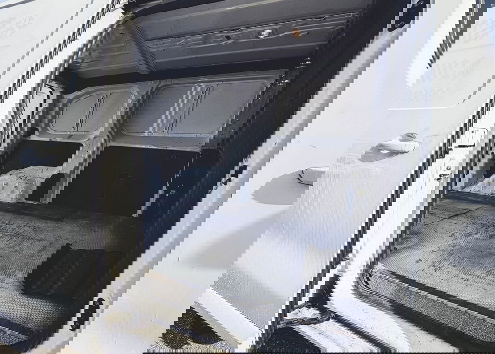 Opel Vivaro Furgone usata a Novara (7)