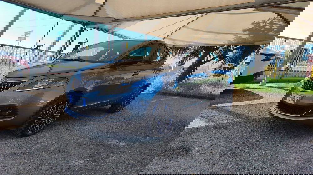 Lancia Ypsilon usata a Firenze