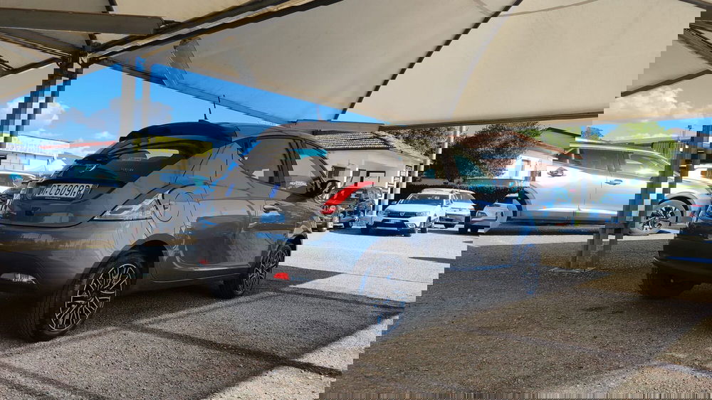 Lancia Ypsilon usata a Firenze (9)