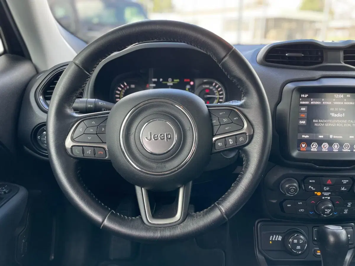 Jeep Renegade usata a Ancona (11)