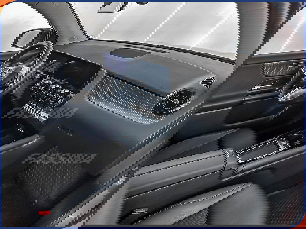 Mercedes-Benz GLA SUV usata a Milano (12)