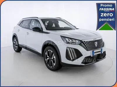 Peugeot 2008 PureTech 100 S&amp;S Allure del 2024 usata a Milano