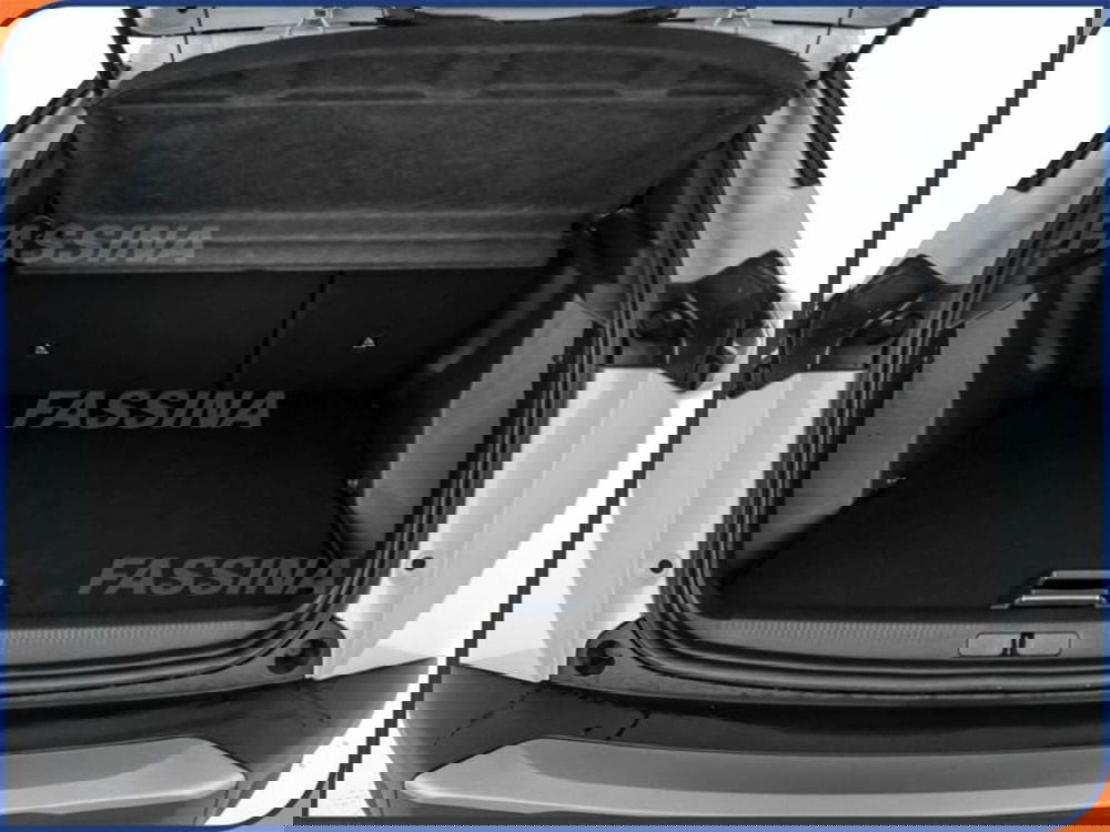 Peugeot 2008 usata a Milano (11)