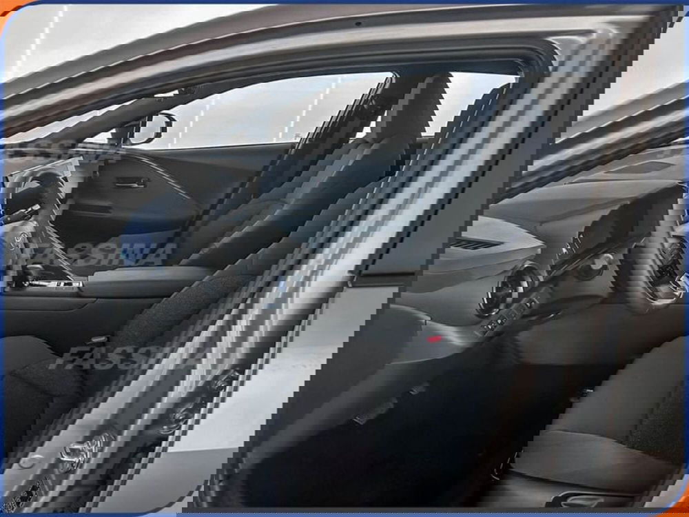 Toyota Toyota C-HR nuova a Milano (9)