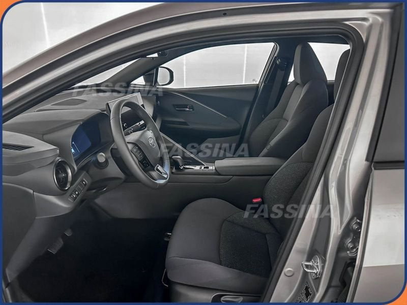 Toyota Toyota C-HR nuova a Milano (9)