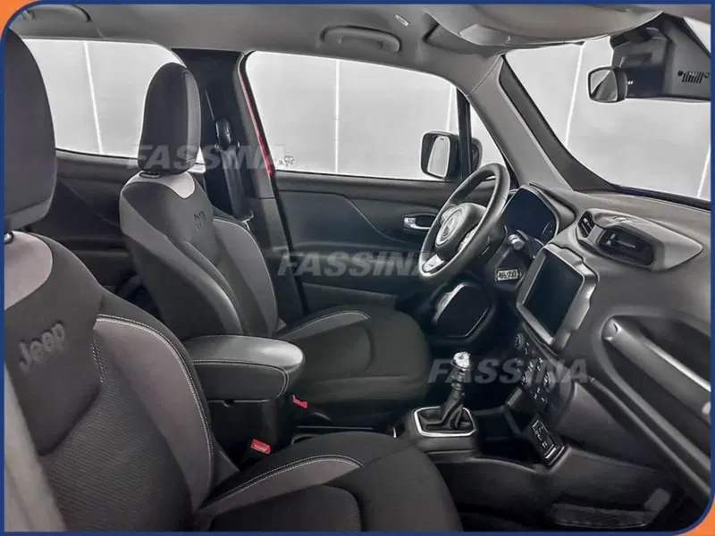 Jeep Renegade usata a Milano (13)