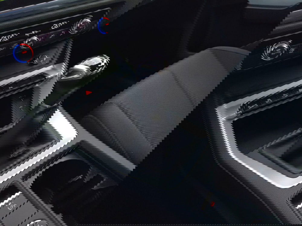 Audi Q3 Sportback usata a Bari (11)