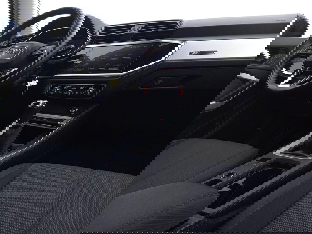 Audi Q3 Sportback usata a Bari (4)