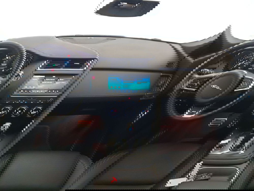 Jaguar E-Pace usata a Monza e Brianza (4)