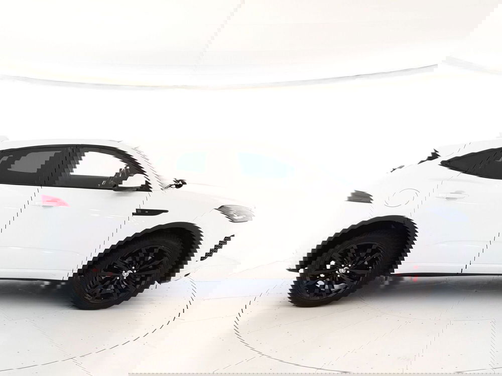 Jaguar E-Pace usata a Monza e Brianza (6)