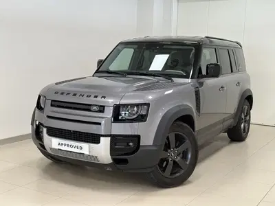 Land Rover Defender 110 3.0d i6 mhev X-Dynamic SE awd 200cv auto del 2023 usata a Lodi
