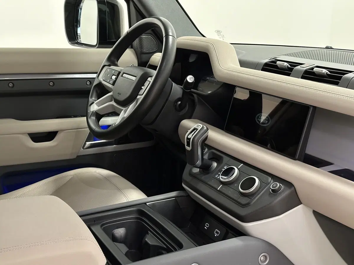 Land Rover Defender usata a Lodi (3)