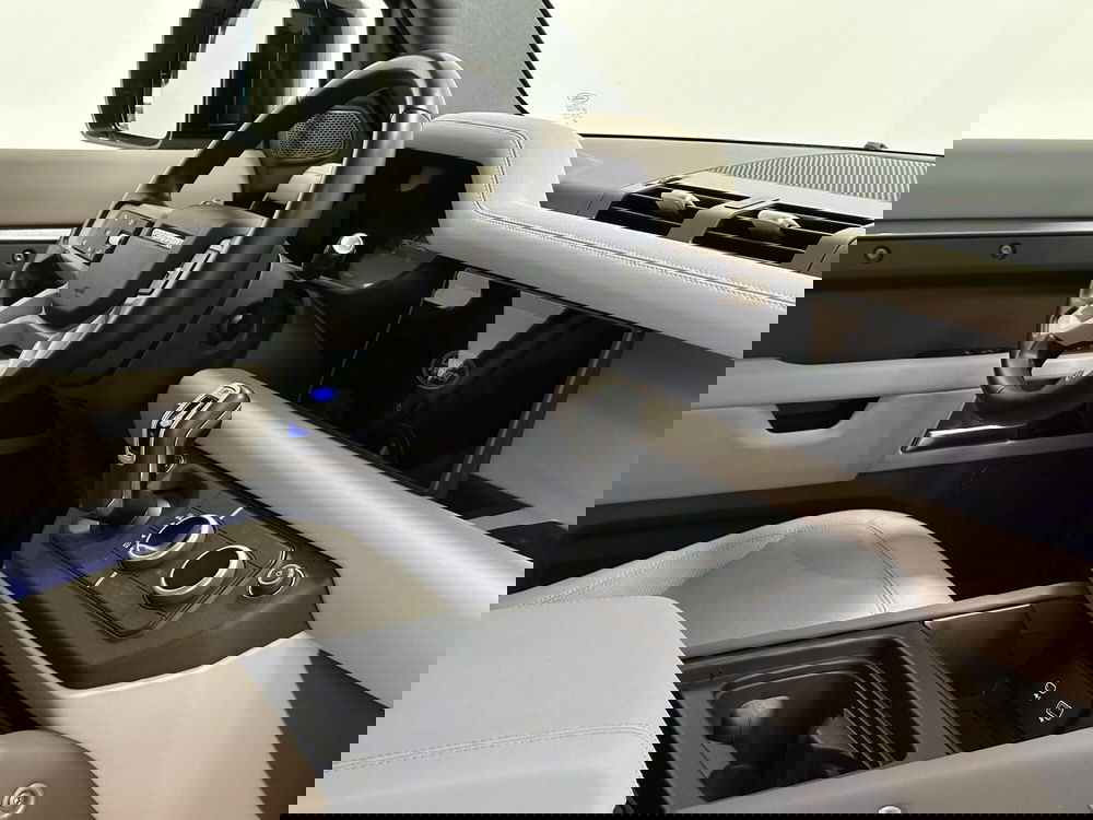 Land Rover Defender usata a Lodi (3)