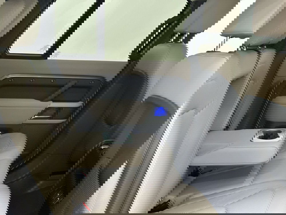 Land Rover Defender usata a Lodi (5)