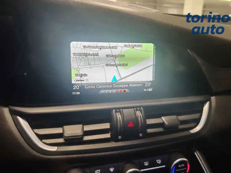 Alfa Romeo Giulia usata a Torino (14)