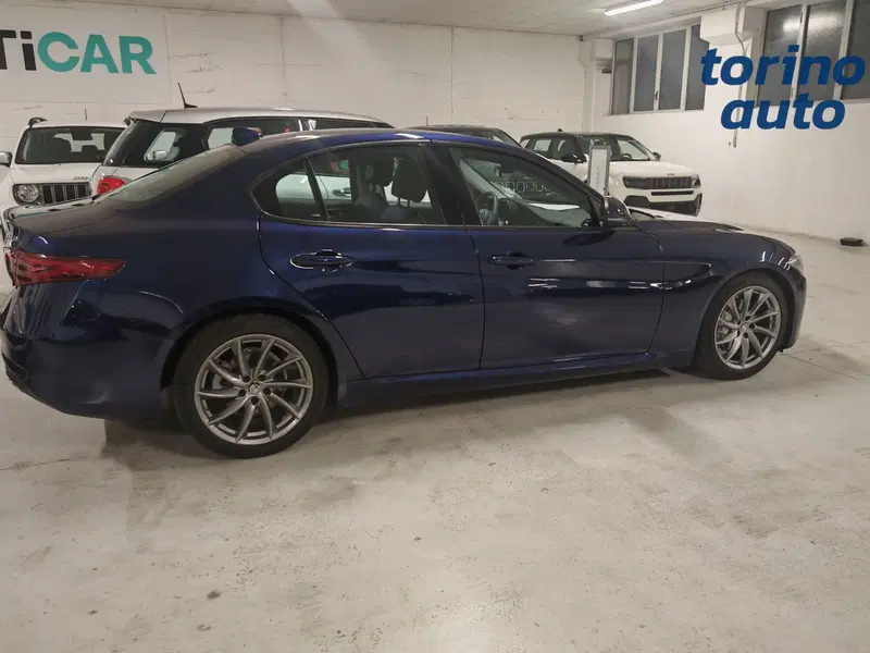 Alfa Romeo Giulia usata a Torino (20)