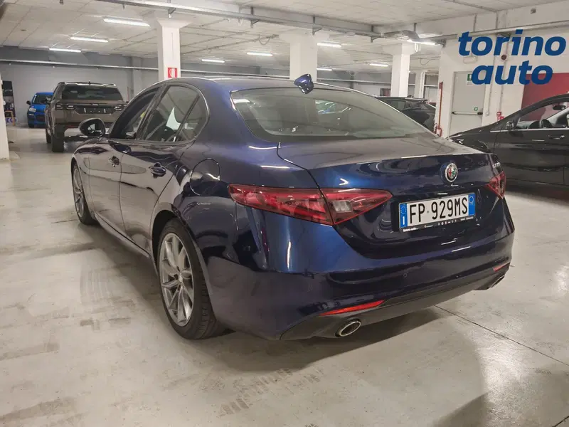 Alfa Romeo Giulia usata a Torino (3)