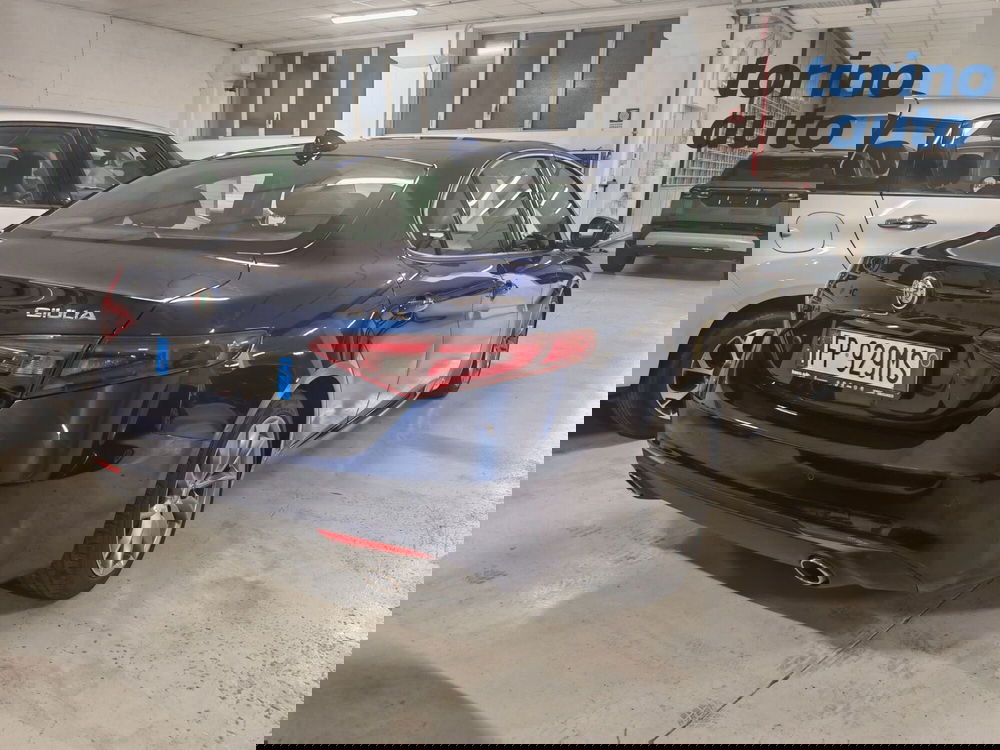 Alfa Romeo Giulia usata a Torino (4)