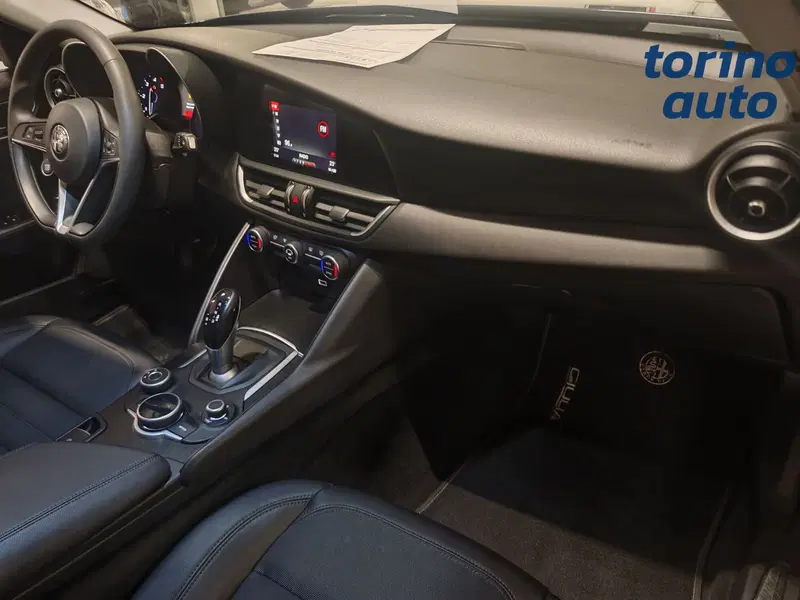 Alfa Romeo Giulia usata a Torino (5)