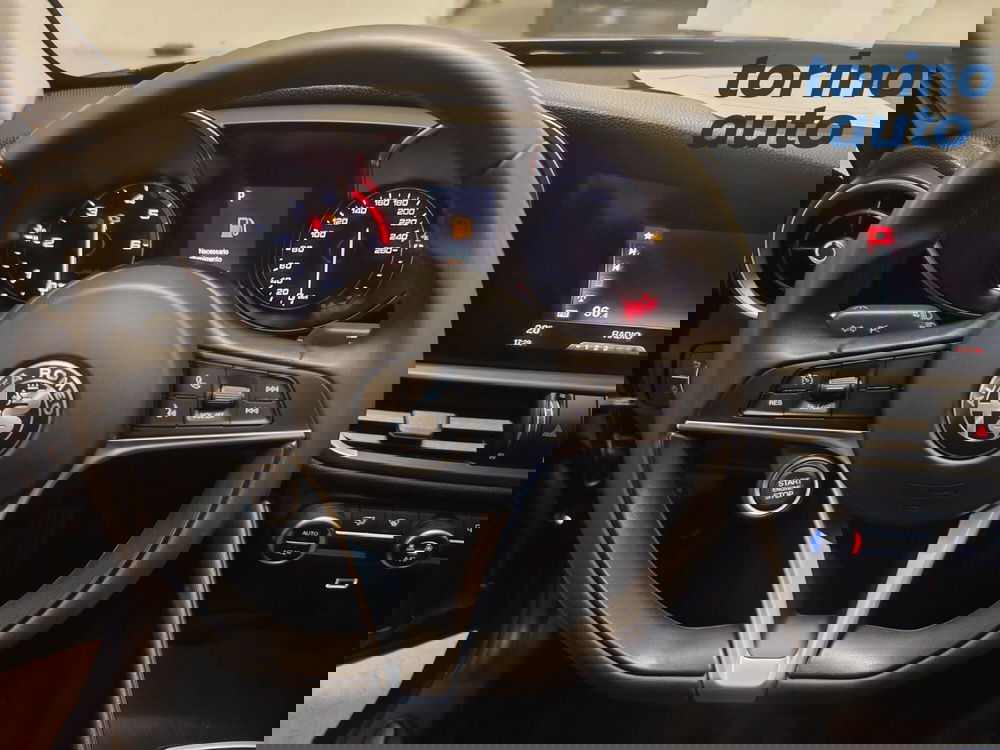 Alfa Romeo Giulia usata a Torino (9)