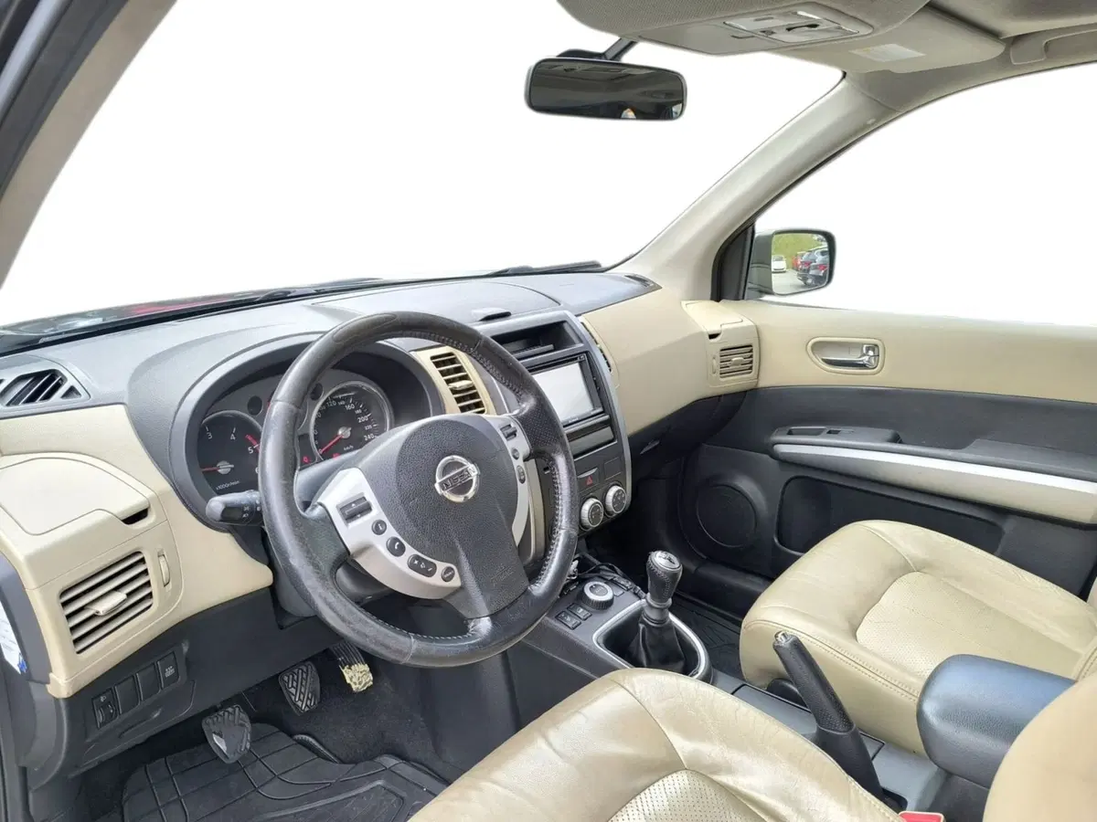 Nissan X-Trail usata a Udine (10)