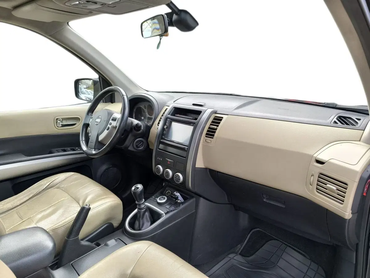 Nissan X-Trail usata a Udine (13)